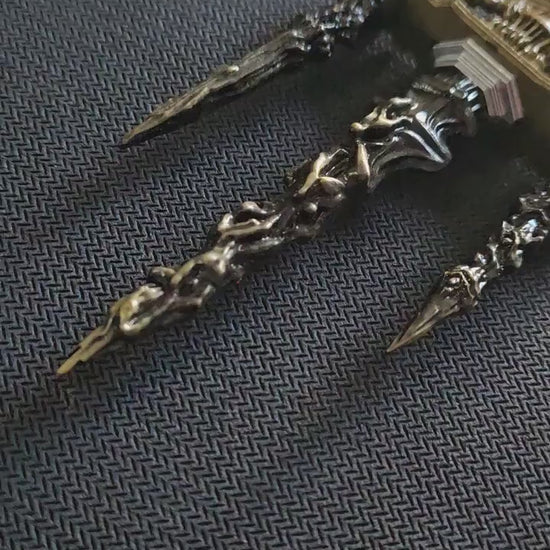 Mohgwyn's Sacred Spear metal replica video showing details and finish