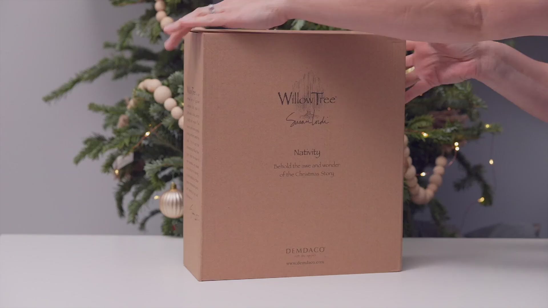 Willow Tree 6-Piece Nativity Set unboxing video showing original packaging and figurines